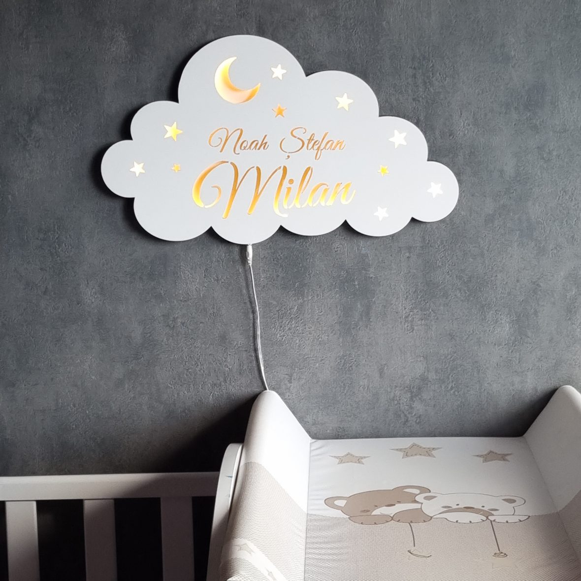 Lampa veghe norisor alba, personalizata cu 3 nume