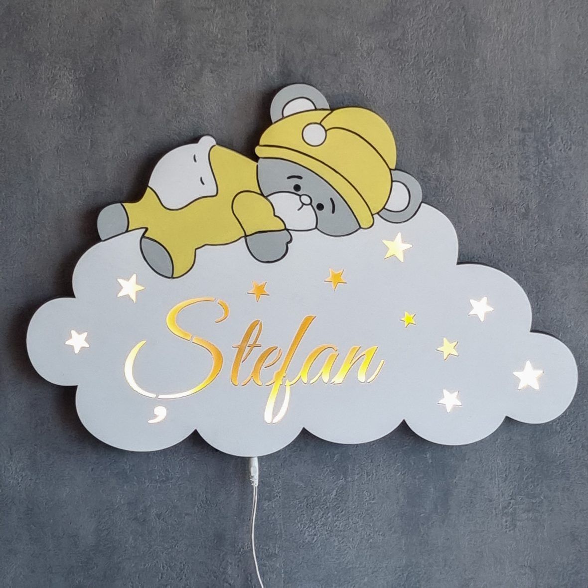 Lampa de veghe personalizata cu nume si ursulet pe nor galben-gri