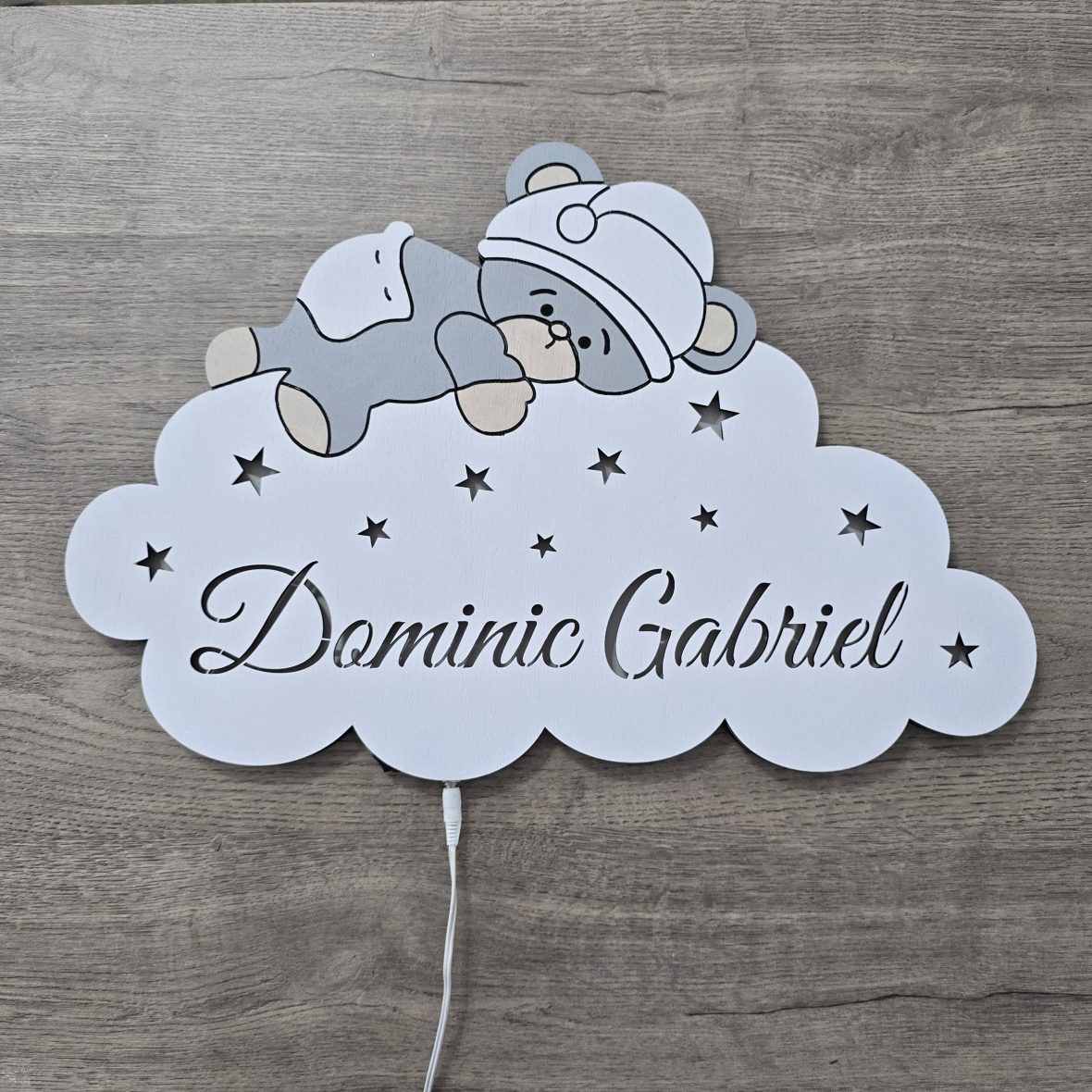 Lampa de veghe personalizata cu nume si ursulet pe nor gri-bej