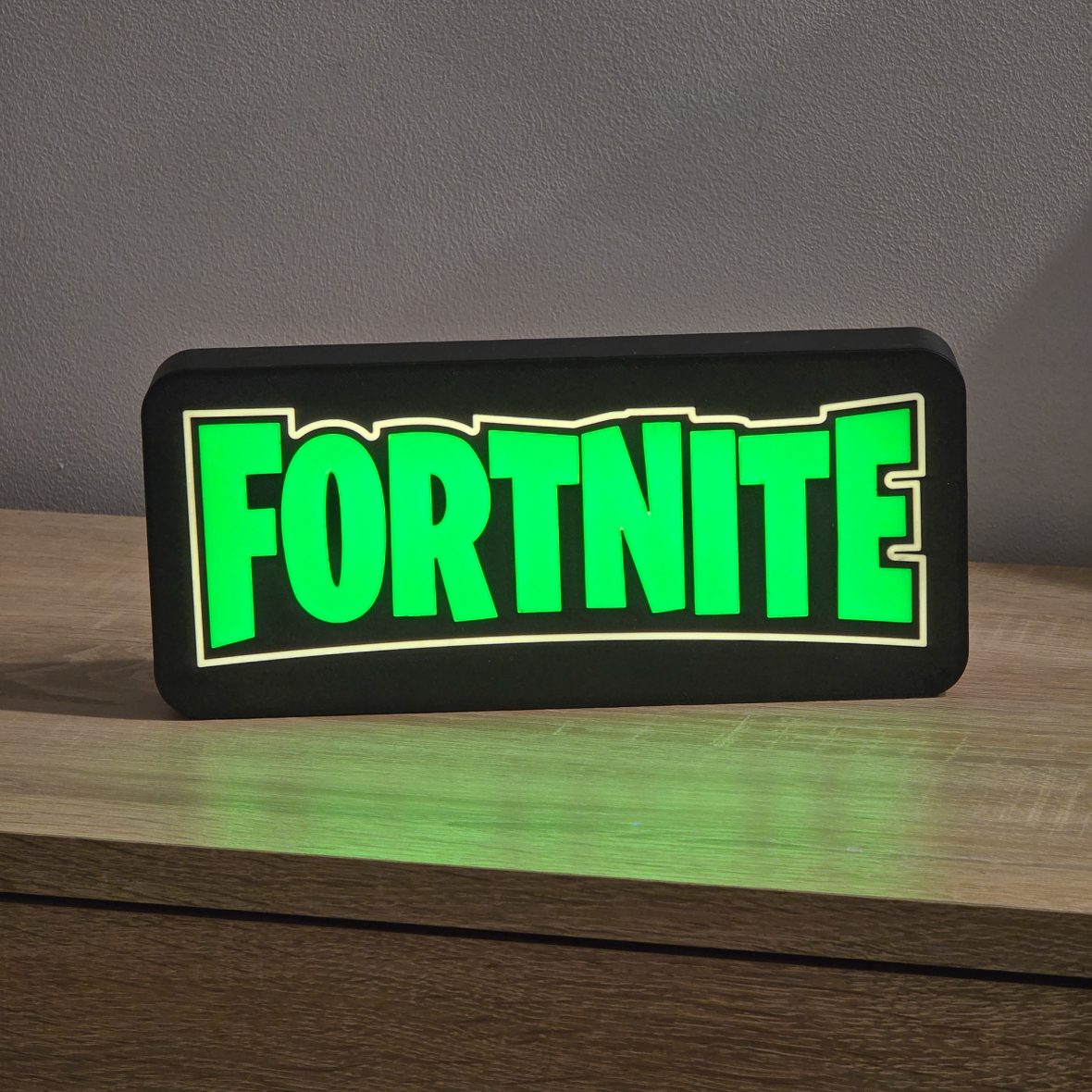 Lampa de veghe LED personalizată – Fortnite