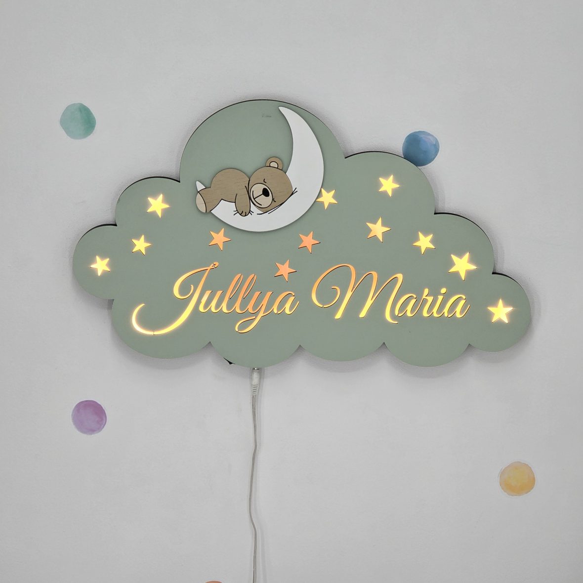 Lampa de veghe personalizata cu nume si ursulet pe luna – verde oliv