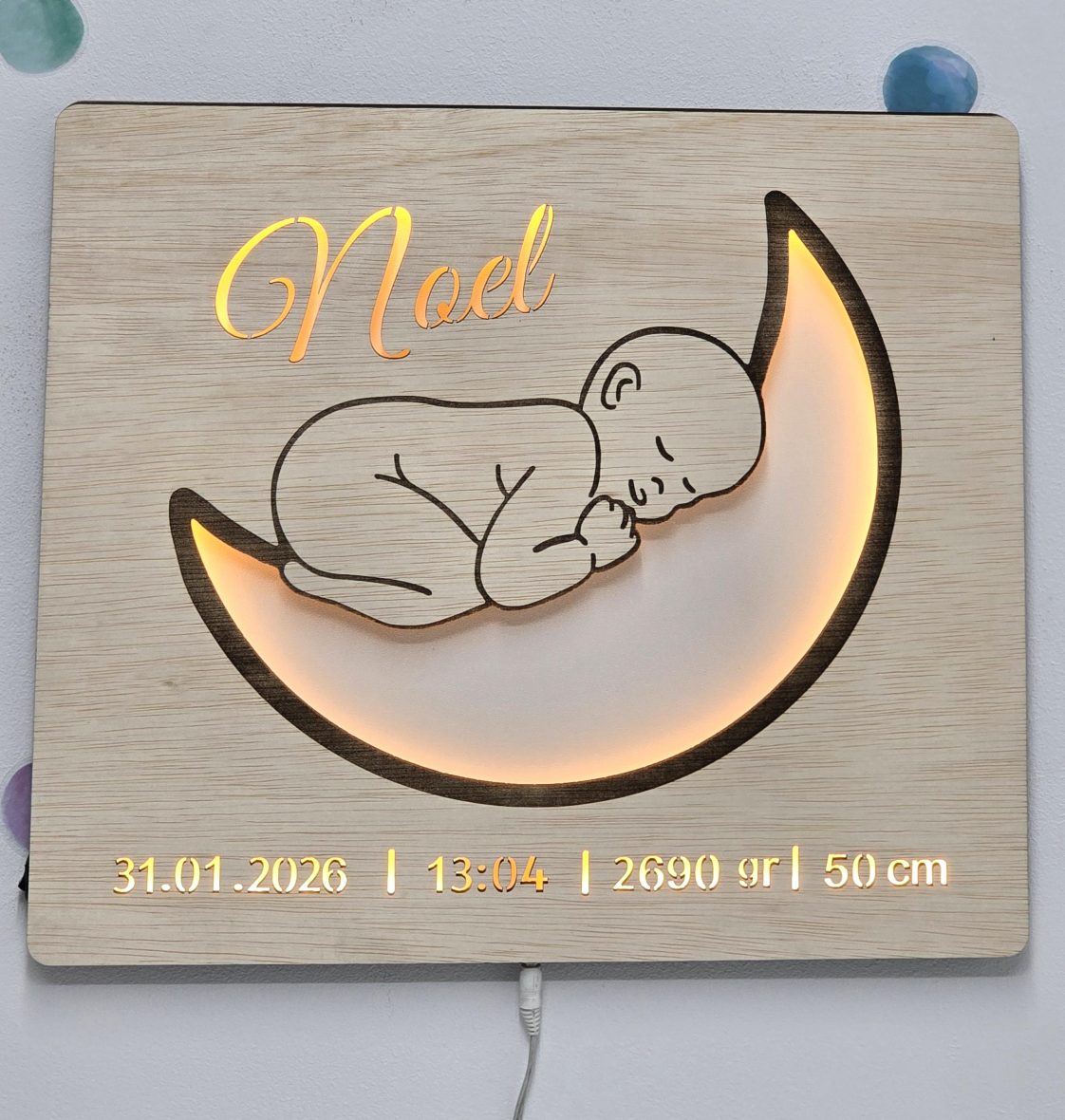 Lampă de veghe personalizată pt bebeluși – Nume & datele nașterii
