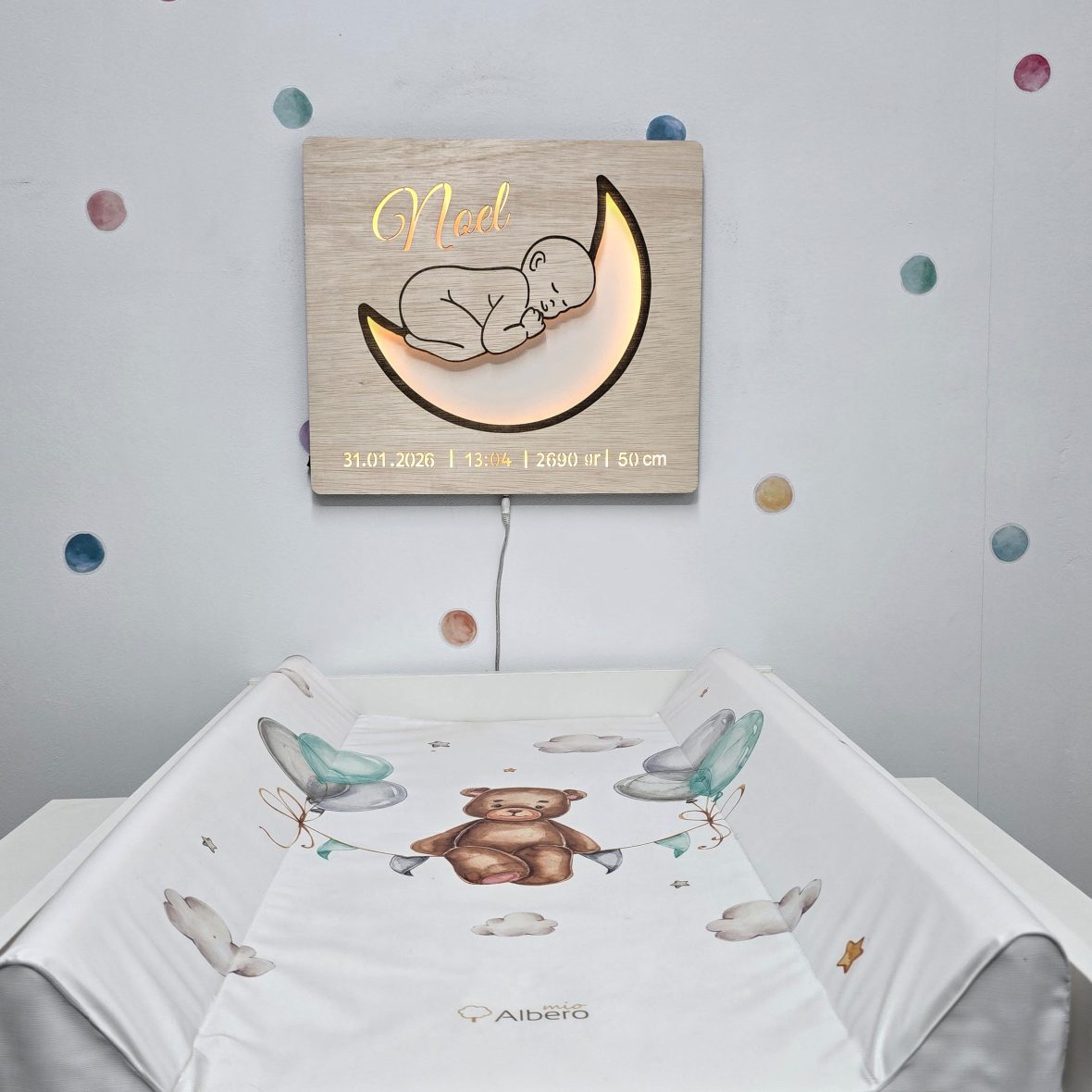 Lampă de veghe personalizată pt bebeluși – Nume & datele nașterii